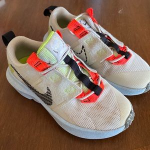 Kids Nike sneakers size 11